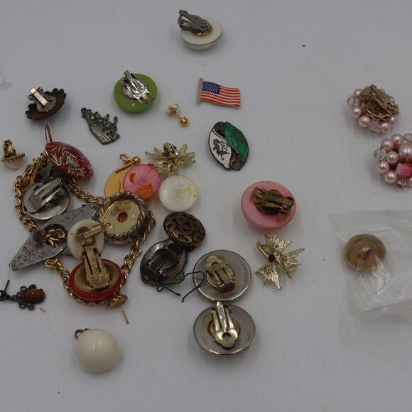 Vintage Mixed Costume Jewelry DIY Repair Lot +Box - Picture 5 of 10